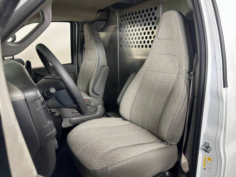 2025 Chevrolet Express 2500