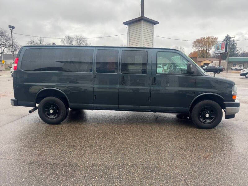 2017 Chevrolet Express LT 3500
