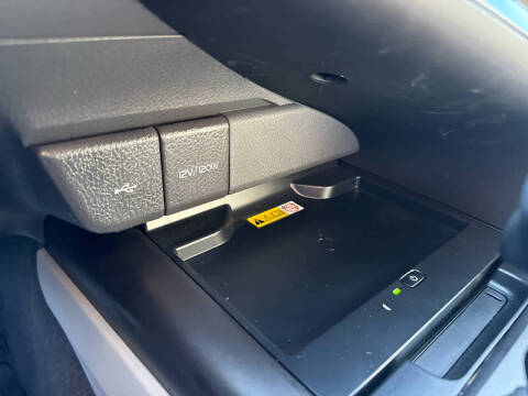 2024 Toyota Camry Hybrid LE