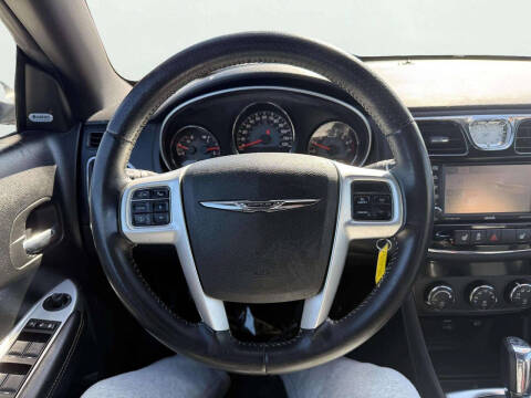 2013 Chrysler 200 S