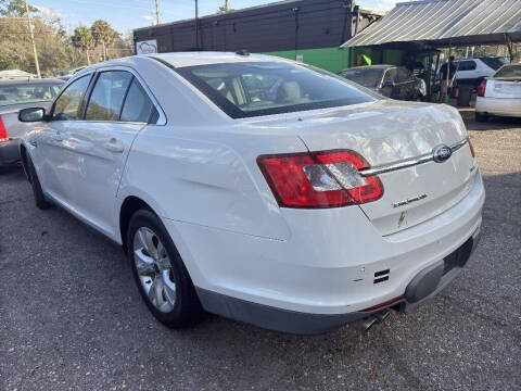 2011 Ford Taurus SEL