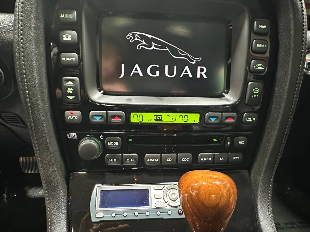 2005 Jaguar XJ-Series 32