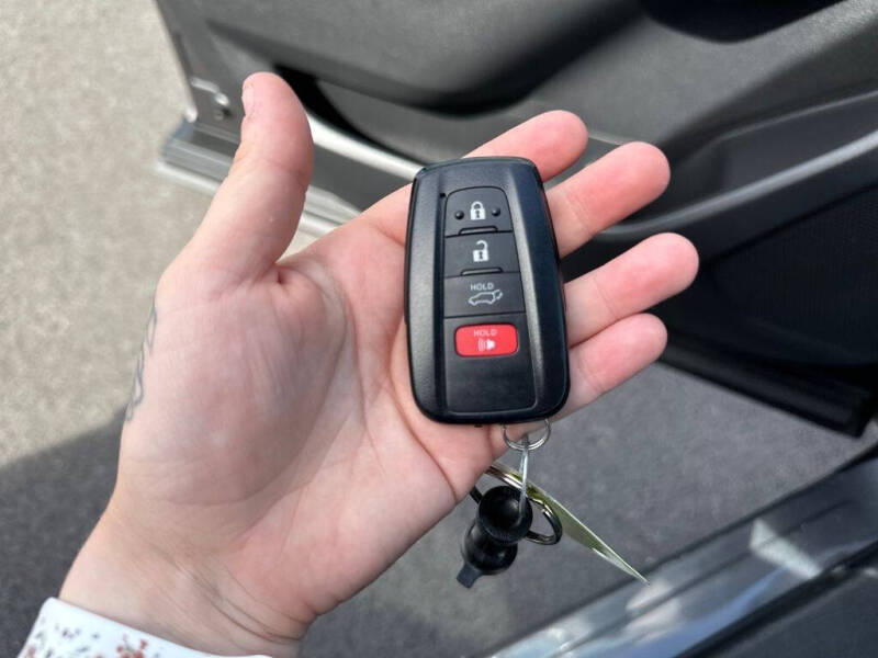 2022 Toyota Highlander Hybrid XLE