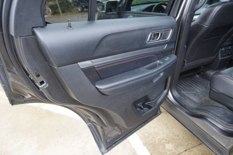 2017 Ford Explorer Sport