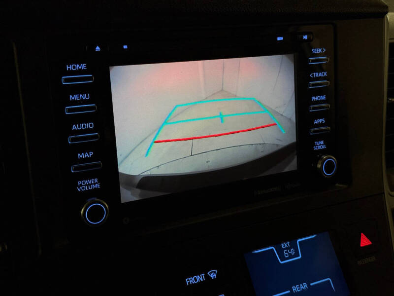 2020 Toyota Sienna XLE Premium 8-Passenger