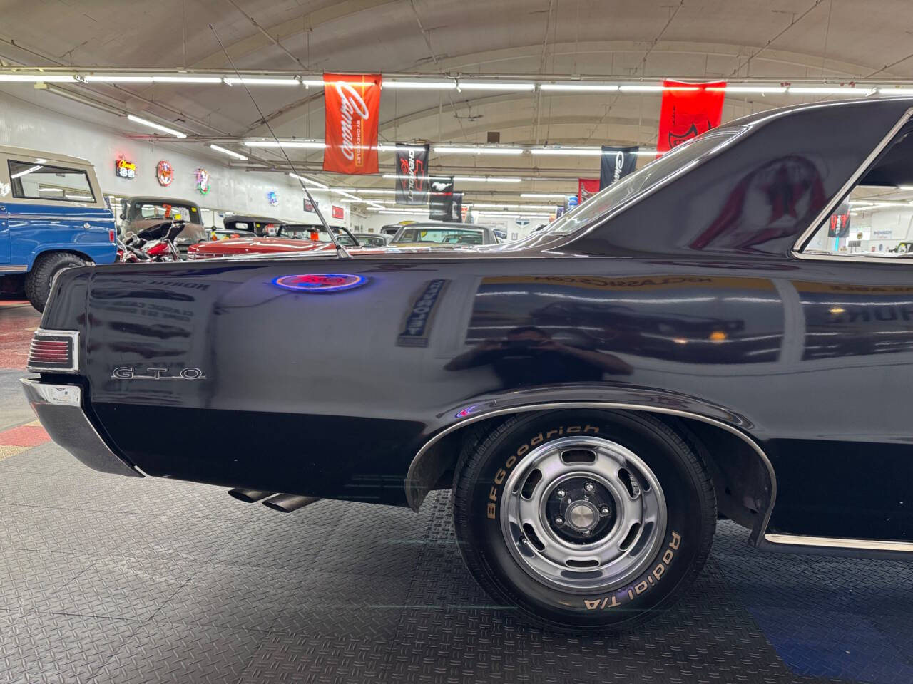 1965 Pontiac GTO 24
