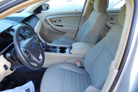 2013 Ford Taurus SE