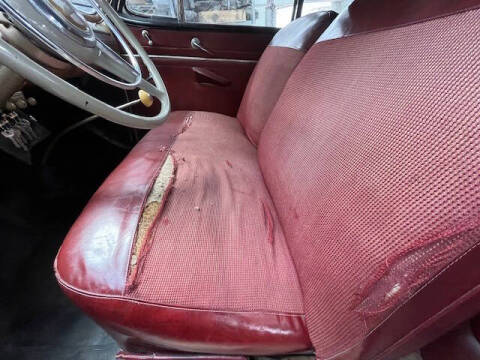 1948 Ford Super Deluxe