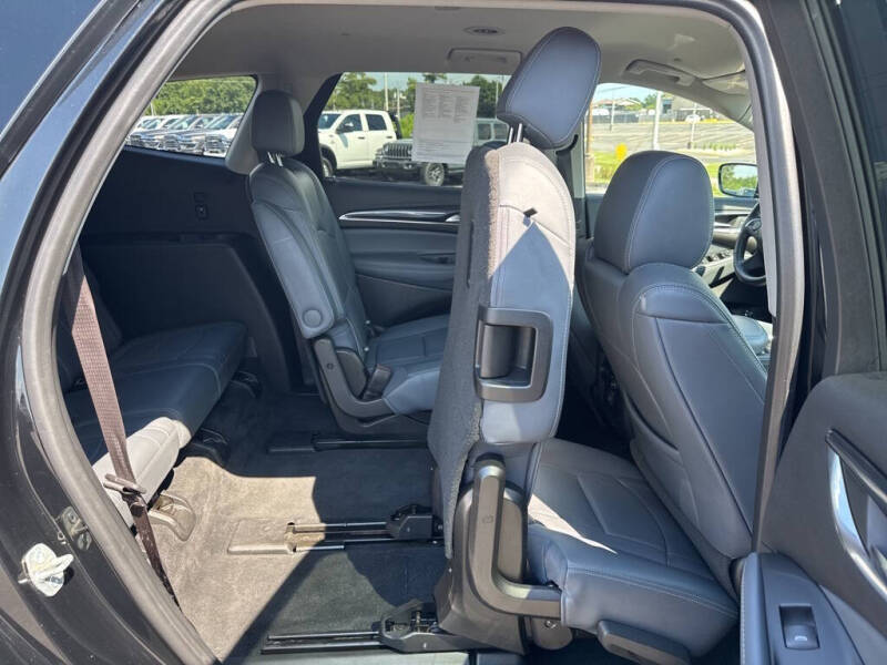 2021 Buick Enclave Essence