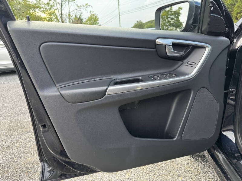 2016 Volvo XC60 T6 Drive-E