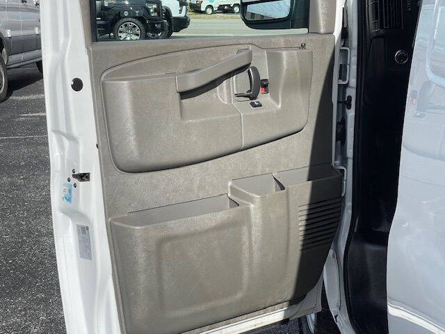 2022 Chevrolet Express 2500