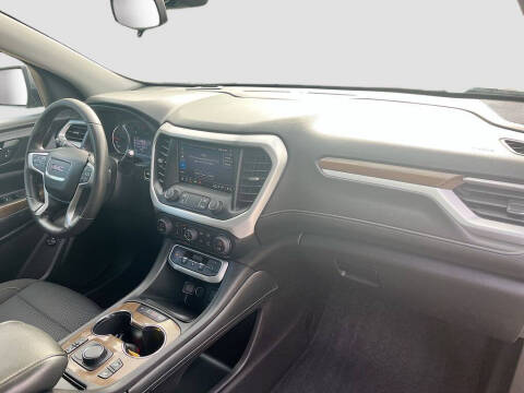 2022 GMC Acadia SLE