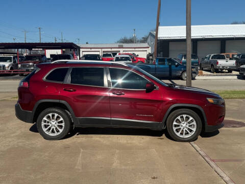 2020 Jeep Cherokee for sale at BENTON MOTORPLEX in Cleburne TX