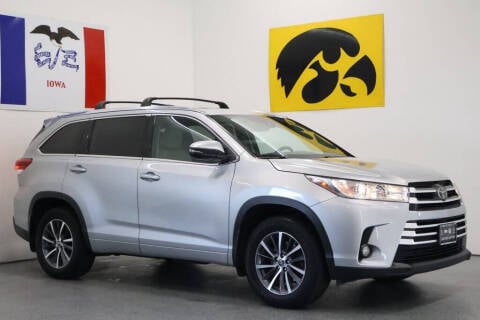 2017 Toyota Highlander for sale at Carousel Auto Group in Iowa City IA