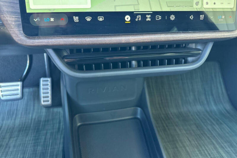 2022 Rivian R1T Adventure