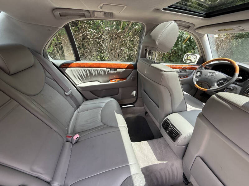 2004 Lexus LS 430