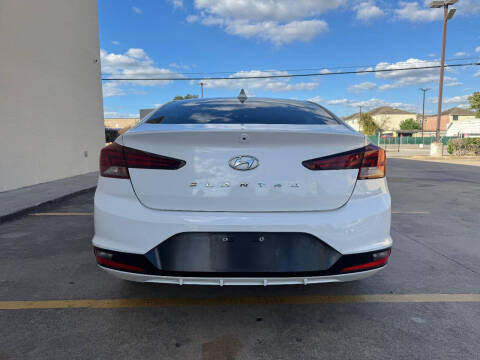 2019 Hyundai Elantra SEL