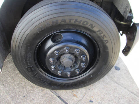 2007 Freightliner Business class M2