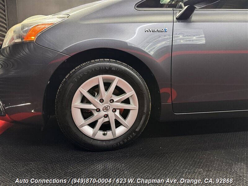 2012 Toyota Prius v Three