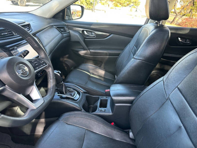 2017 Nissan Rogue SL