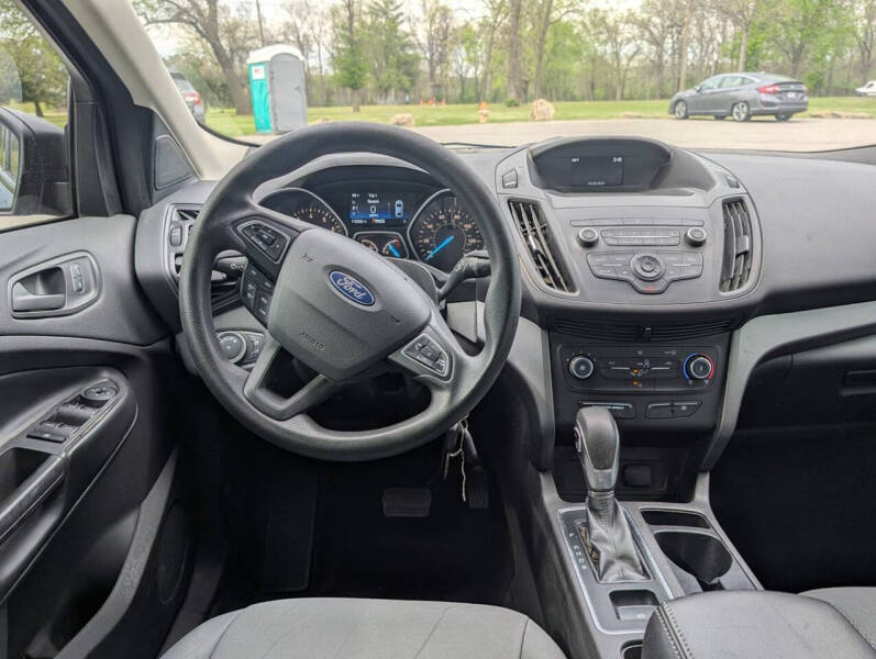 2019 Ford Escape S