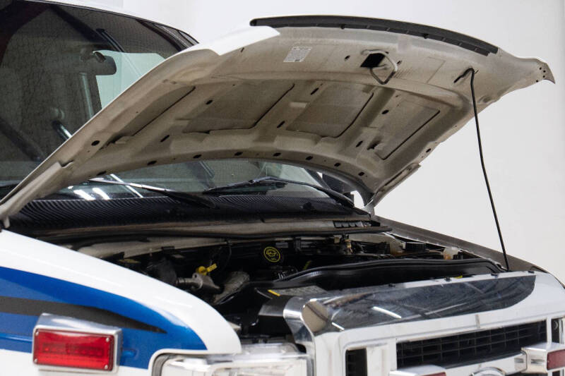 2010 Ford E-Series E-450 SD