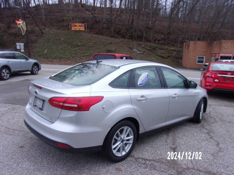 2018 Ford Focus SE photo 4