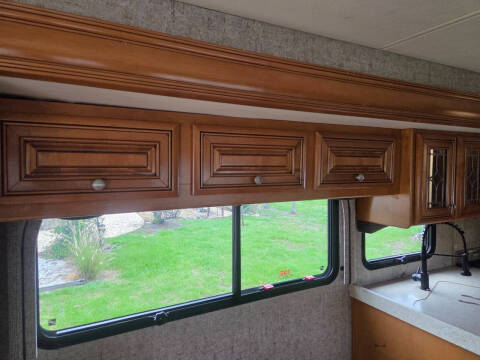2017 Thor Motor Coach MIRAMAR 35.2