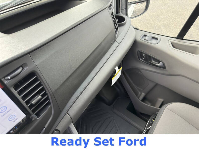 2025 Ford Transit