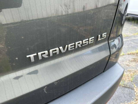 2011 Chevrolet Traverse LS