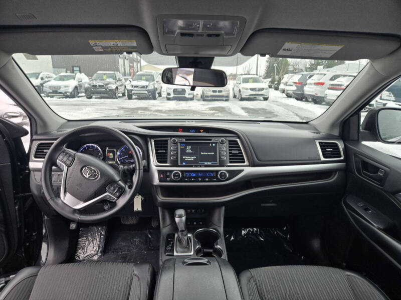 2019 Toyota Highlander LE Plus