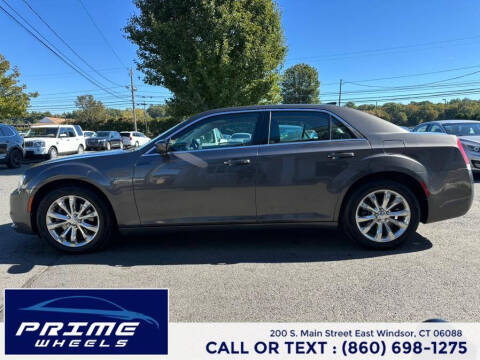 2017 Chrysler 300 Limited