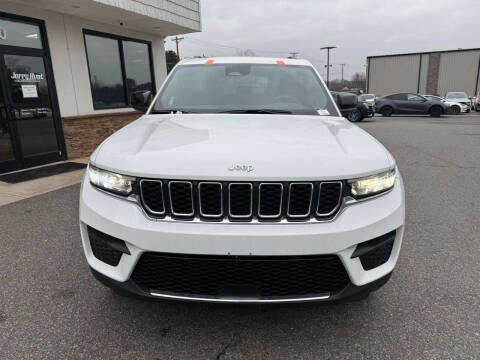 2024 Jeep Grand Cherokee Laredo