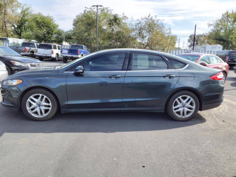 2016 Ford Fusion SE