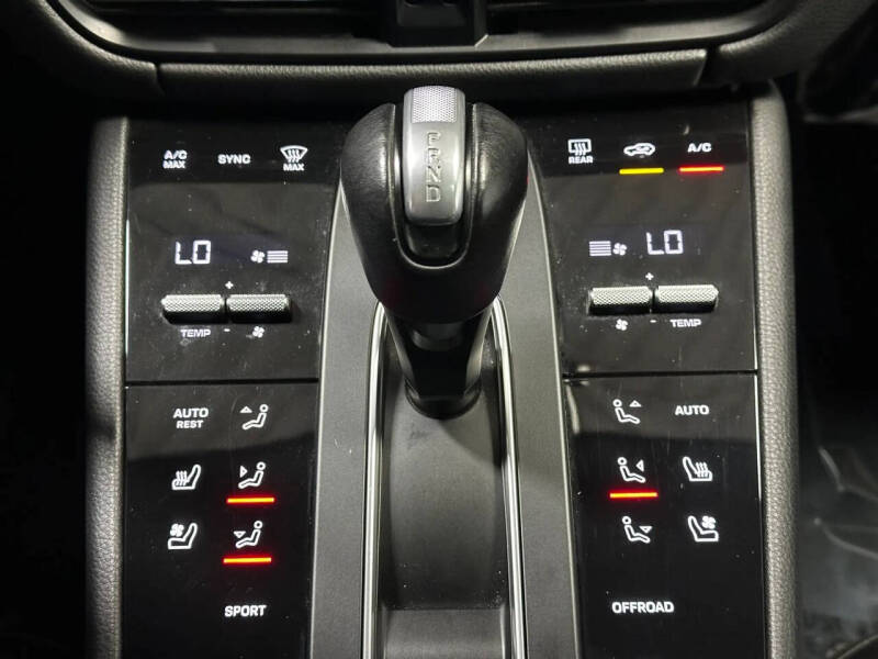2023 Porsche Macan