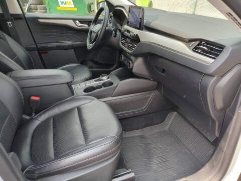 2022 Ford Escape SEL