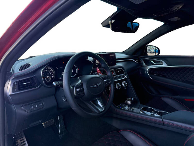 2023 Genesis G70