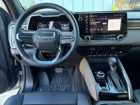 2024 GMC Canyon Denali