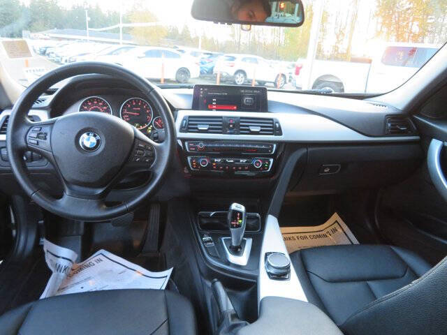 2018 BMW 3 Series 320i xDrive