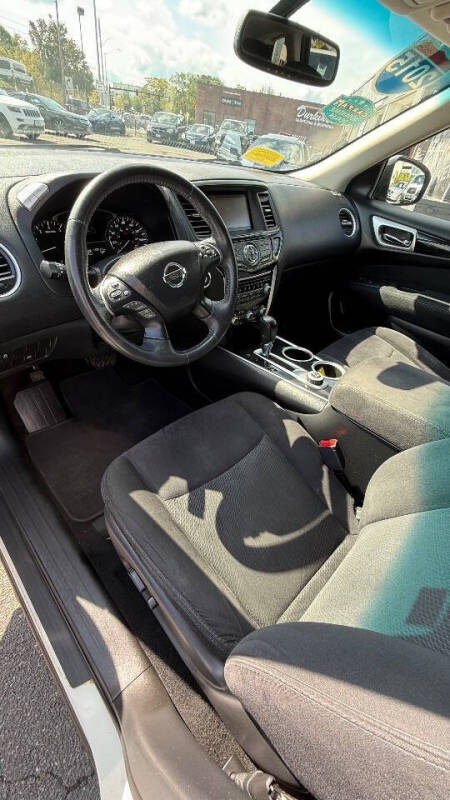 2015 Nissan Pathfinder SV