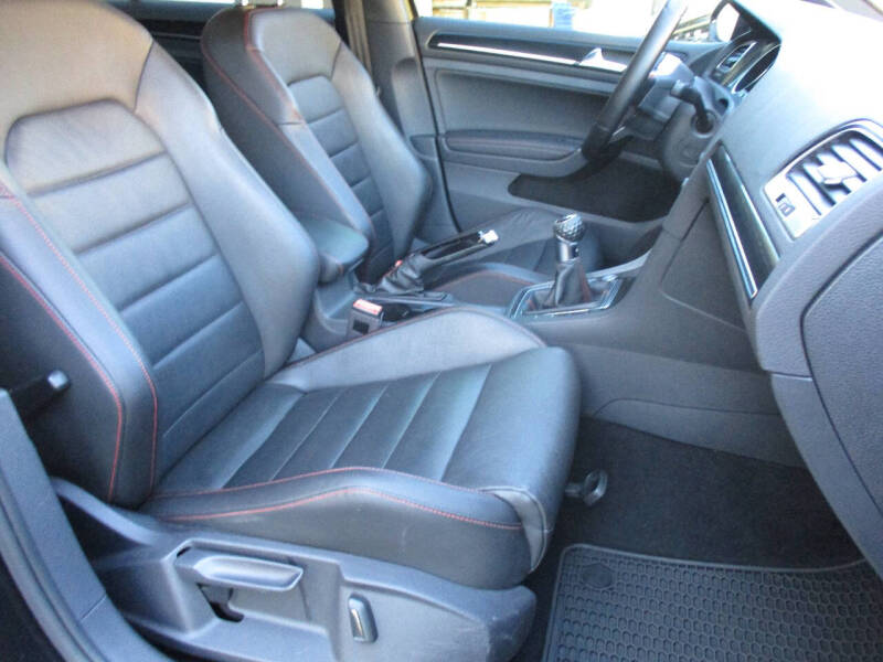2017 Volkswagen Golf GTI SE