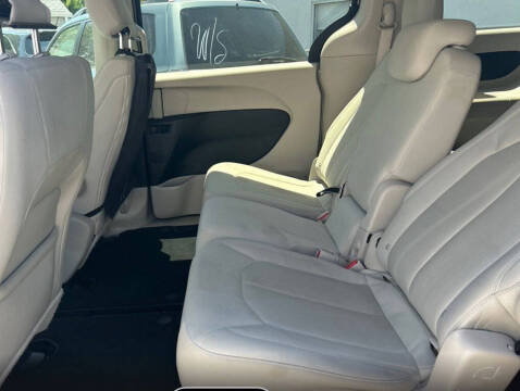 2017 Chrysler Pacifica Touring