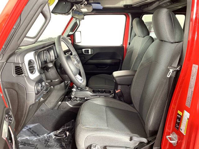 2025 Jeep Wrangler Sahara 4xe