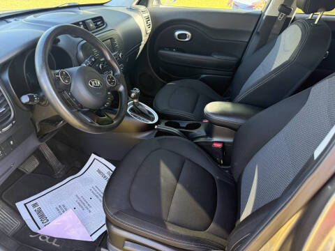 2017 Kia Soul +