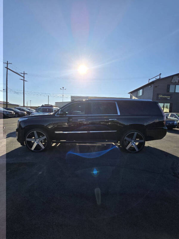 2017 Cadillac Escalade ESV Platinum