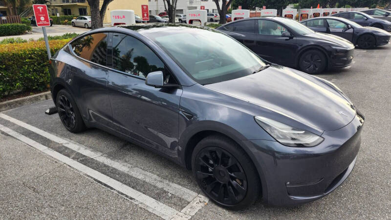 2022 Tesla Model Y Long Range - Photo 8