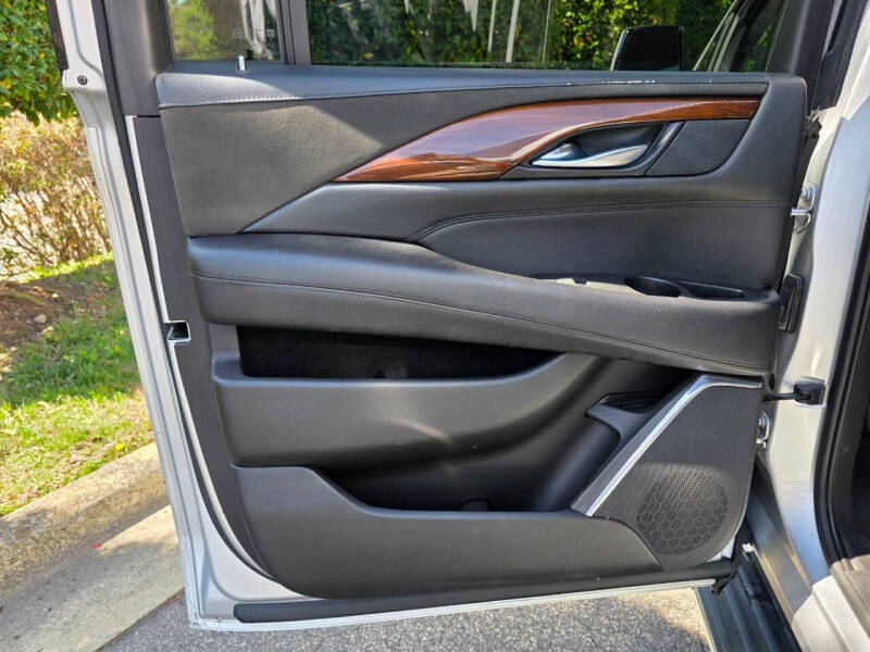 2019 Cadillac Escalade ESV Luxury