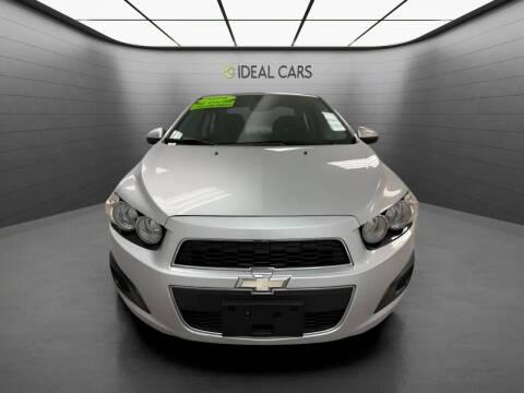 2016 Chevrolet Sonic LT Auto