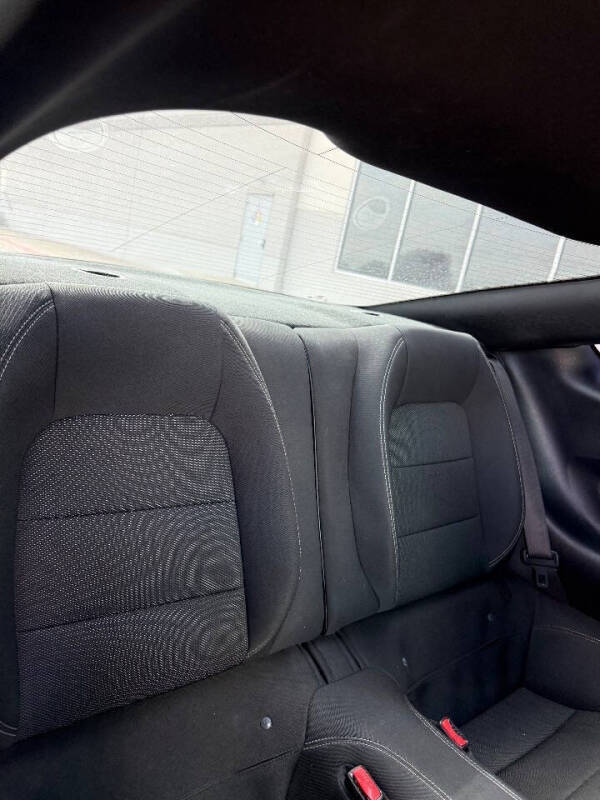 2015 Ford Mustang V6