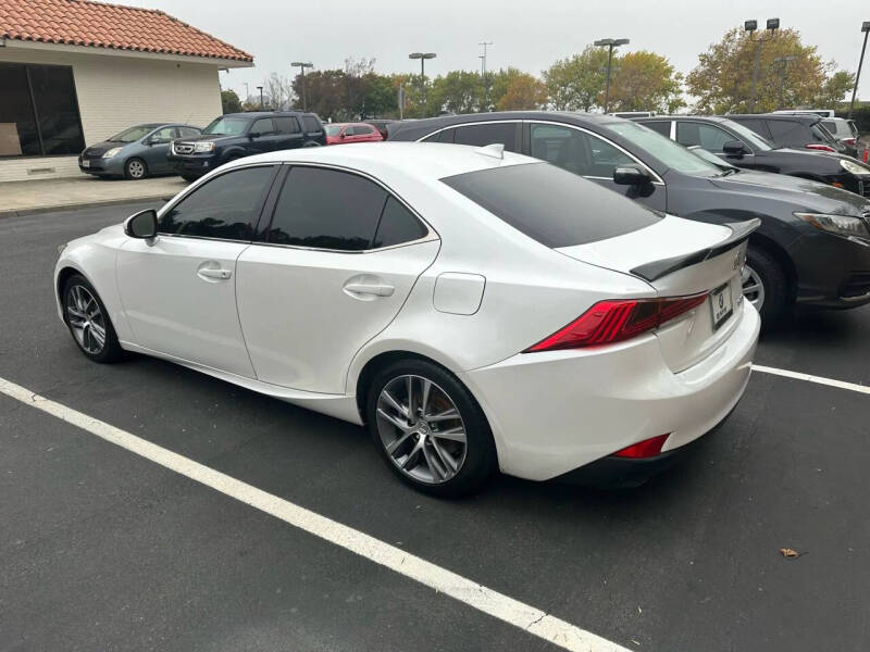 2018 Lexus IS 300